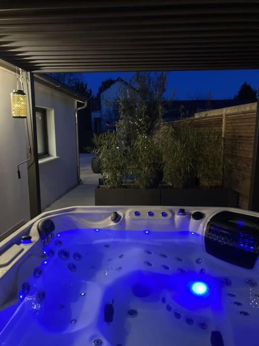 Spa & Serenite, Aux Portes De Disney Et De Paris Villiers-sur-Morin エクステリア 写真