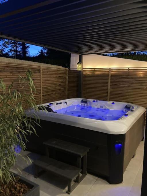 Spa & Serenite, Aux Portes De Disney Et De Paris Villiers-sur-Morin エクステリア 写真